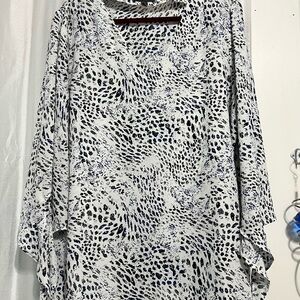 The Limited Black and White Asymmetrical 3/4 Sleeve Blouse